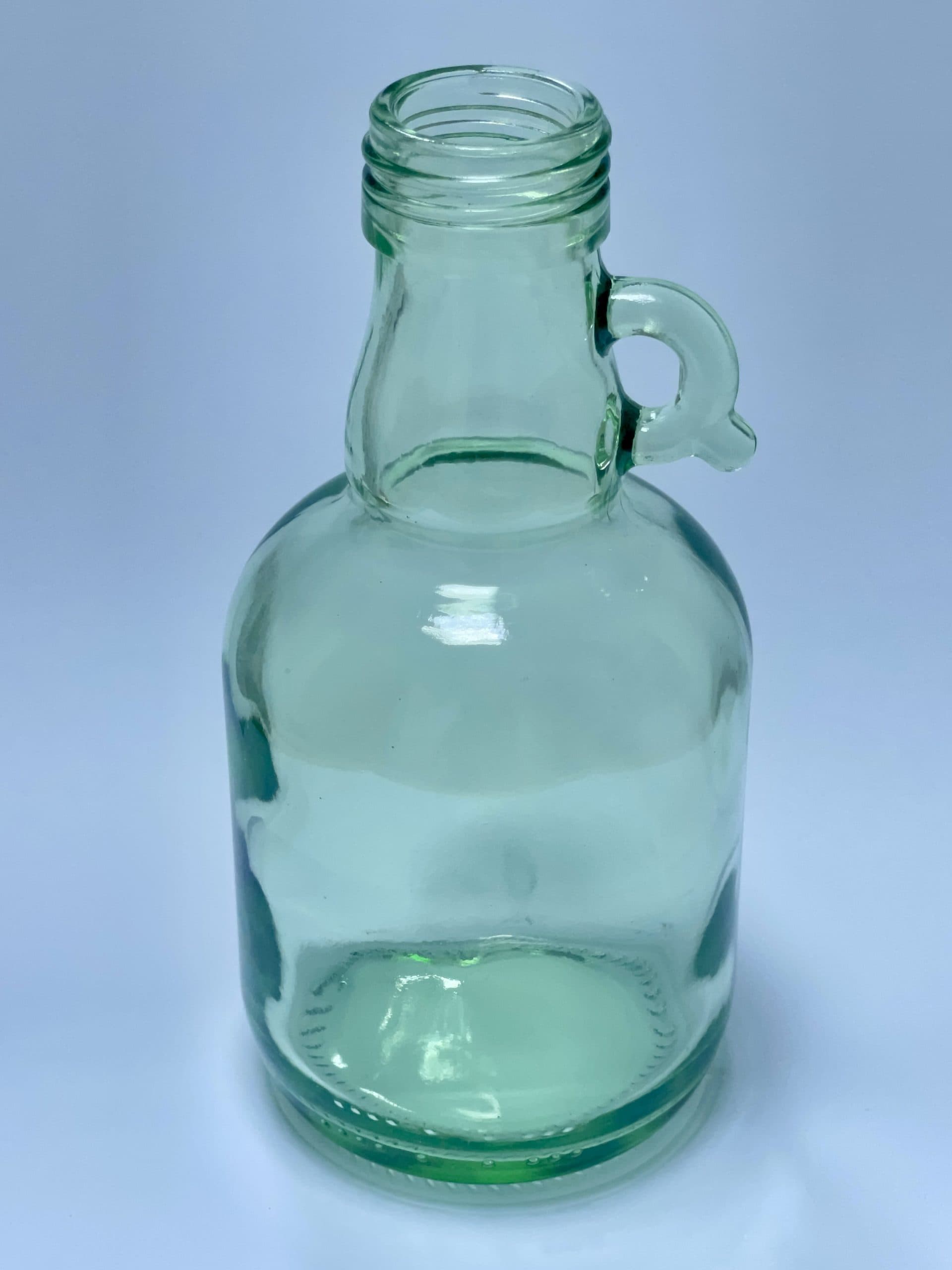 Bouteille vintage en verre vert avec anse 250 ml vue 2